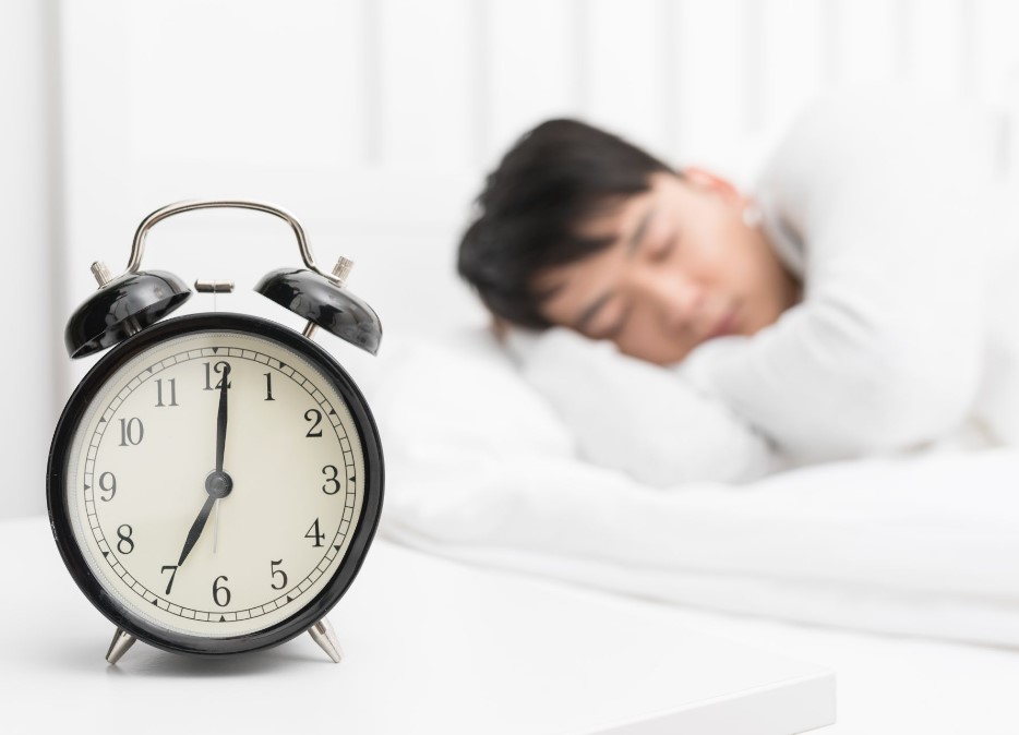 今天是是“世界睡眠日”，你每天睡眠充足吗？（2023成年人睡觉质量）