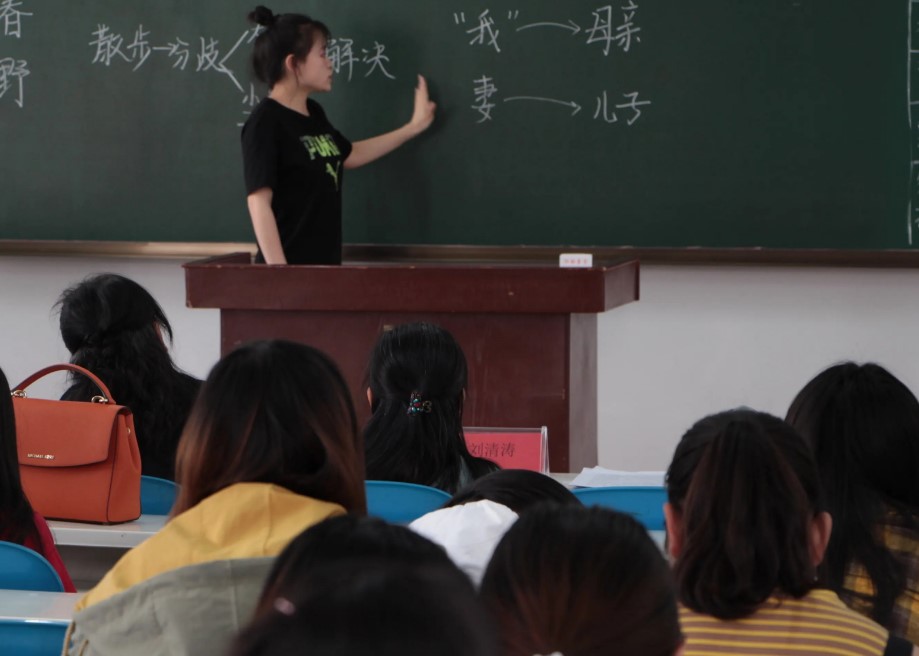 江苏一女孩中考 742 分，家长竟报考师范专科引争议（2023江苏中考报专科）