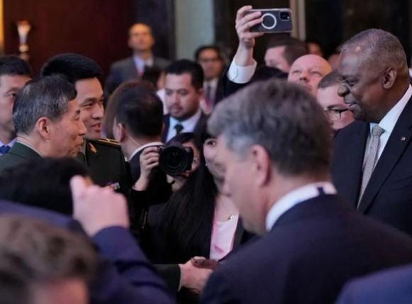 第20届香格里拉对话会上，中美防长“只握手不会谈”（2023中美防长不会谈）